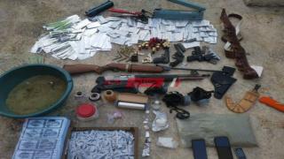 مخدرات وسلاح .أرشيفية