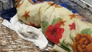 جثة ملفوفة فى بطانية