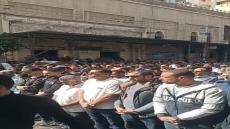 دموع تملأ البحر .. أمواج من أهالي الإسكندرية يشيعون جثمان المهندس الذي قتله صديقه