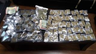 ضبط 50 فرش حشيش و6 أسطوانات هيروين مع تاجر مخدرات بالهرم