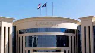 إحالة ضابط شرطة للتحقيق بسبب شكاوى من سوء التعامل مع المترددين على منفذ بري