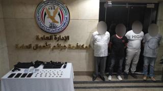 القبض على عصابة النصب على راغبى السفر للخارج بمصر الجديدة