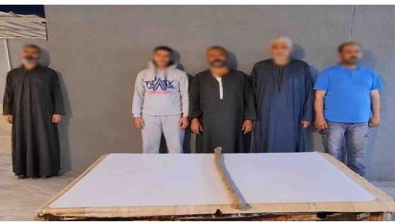 ضبط المتهمين بالتعدي على نقاش بالضرب في قويسنا بسبب خلافات سابقة والتشهير بزوجة أحدهم