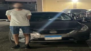 قائد سيارة سار عكس الاتجاه ووثقته مواقع التواصل والشرطة تصطاده