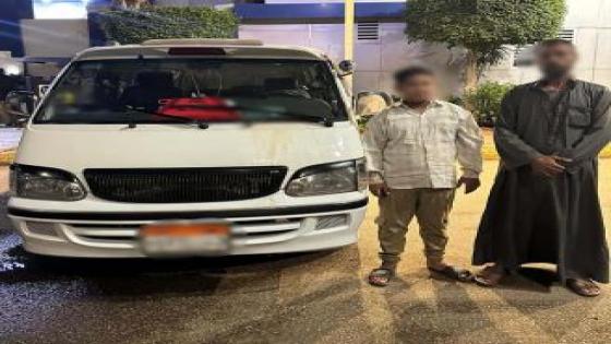 طفل يقود ميكروباص “أجرة” ويعرض حياته والآخرين للخطر بالقليوبية
