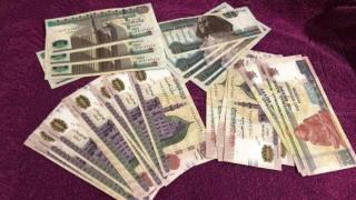 عملات مزورة