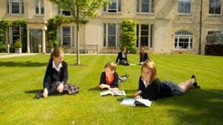 موظفون اعتدوا على صغار “Kg2” بأعمال مشينة في مدرسة دولية بالعبور