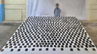 مصرع عنصر شديد الخطورة وضبط كميات ضخمة من المخدرات والأسلحة في مداهمات موسعة بعدة محافظات