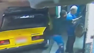 الداخلية: القبض على المتهمين بسرقة مسن من أمام ماكينة صراف آلي بالإسكندرية