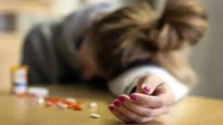 انتحار ربة منزل  بسبب سفر  زوجها بحلوان